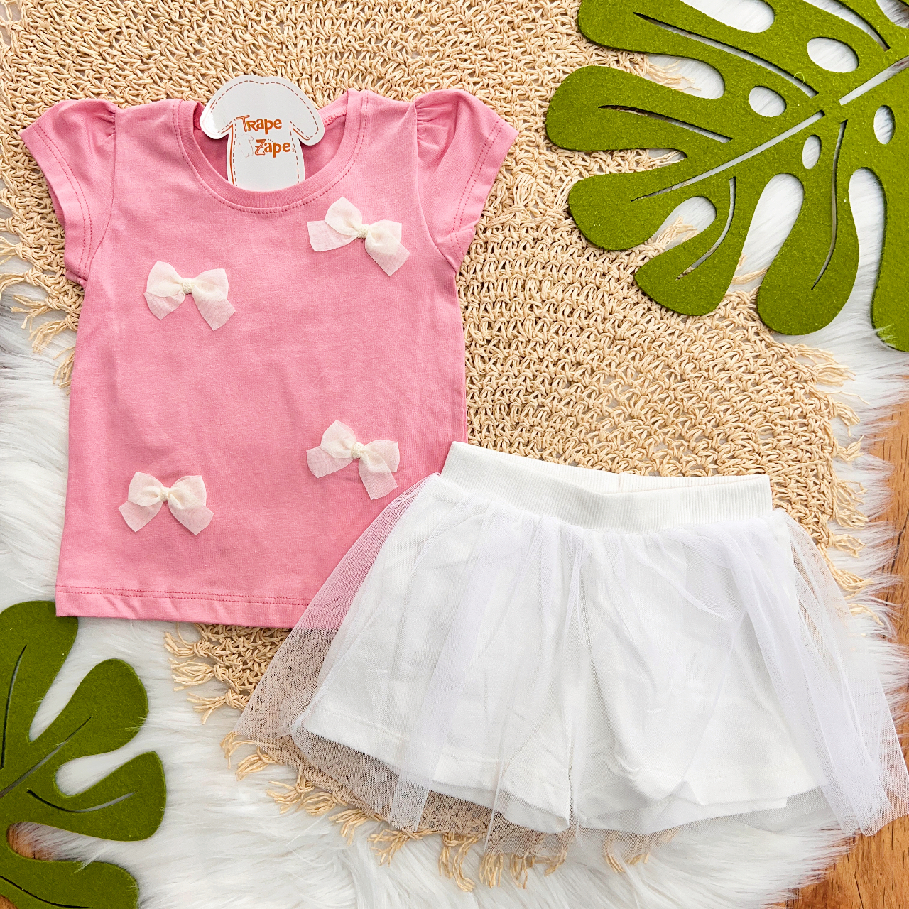  Conj. Blusa Lacinhos e Short Saia em Tule - Rose e Off White